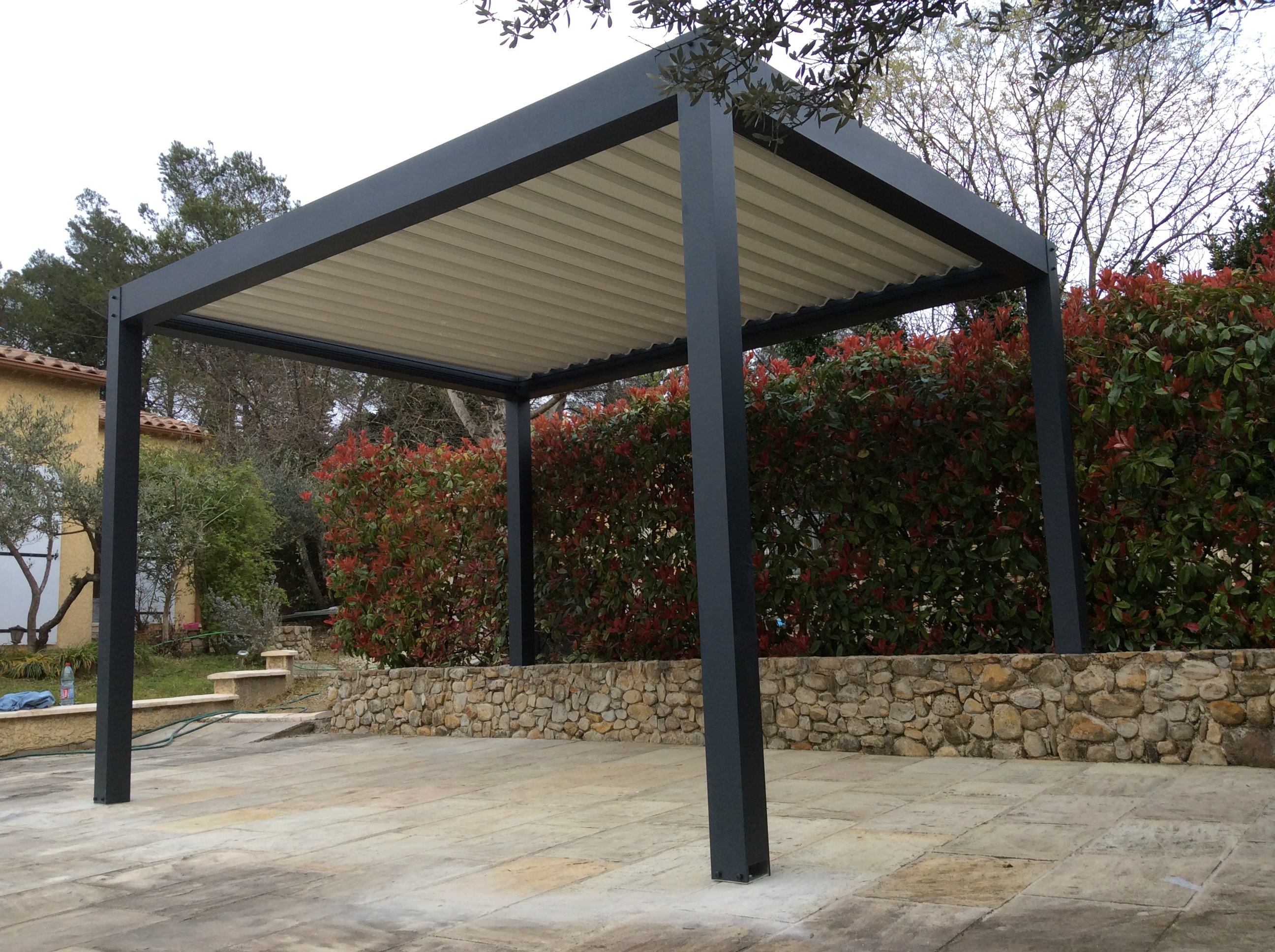 installer une pergola aluminium bis